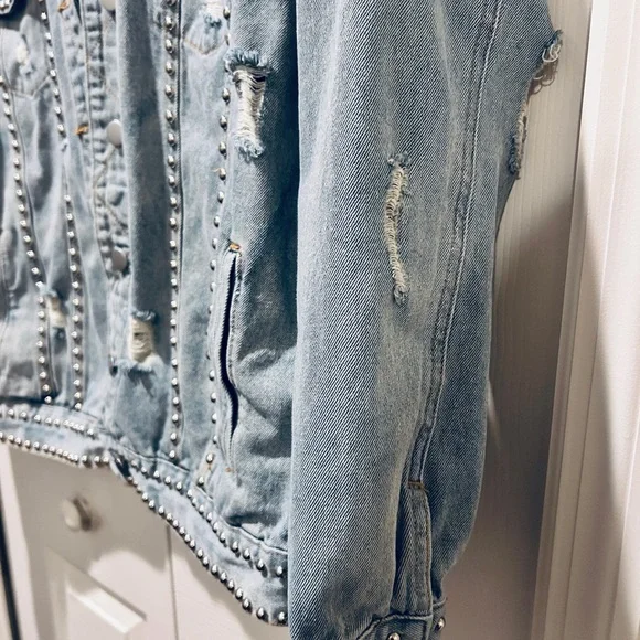 POL Studded Distressed Denim Jacket | Boho at Dawn | Size Small 🌅 - Picture 8 of 11